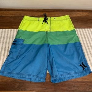 Men’s Hurley board shorts/ swim trunks